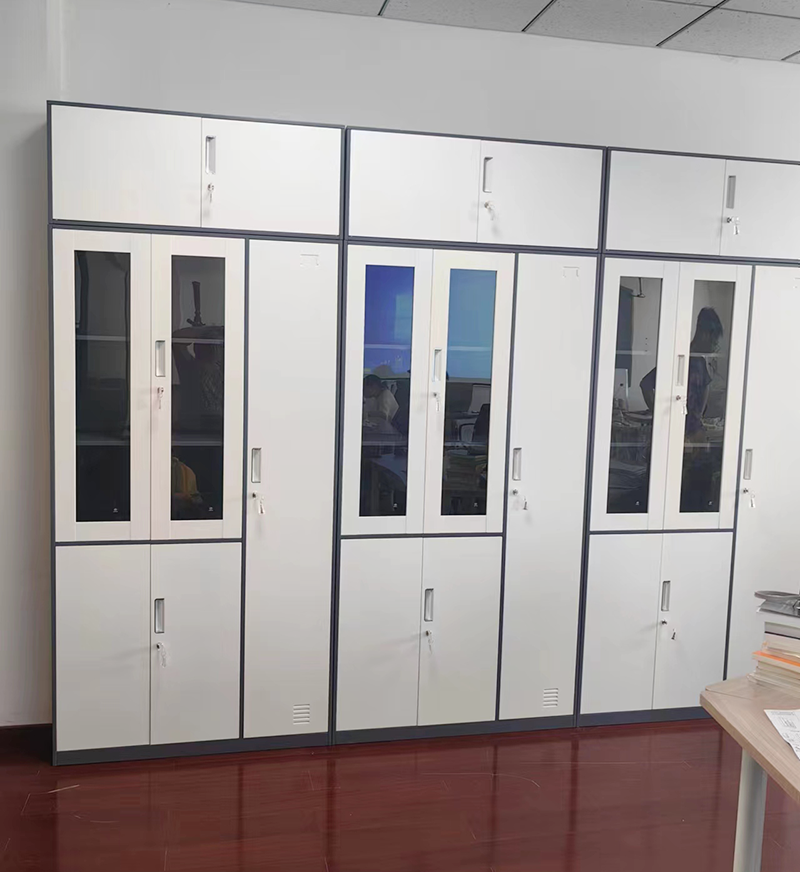 济南五门更衣柜案例